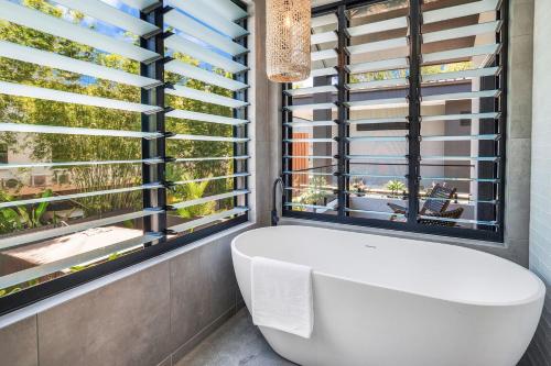 Ένα μπάνιο στο Belle Escapes Luna - Brand New Luxury House