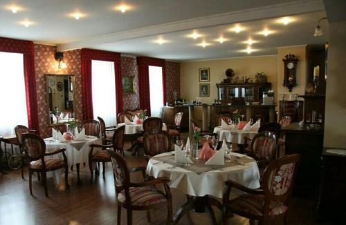 Ресторант или друго място за хранене в Hotel i Restauracja Chopin