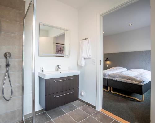 Koupelna v ubytování Hotel Birksø