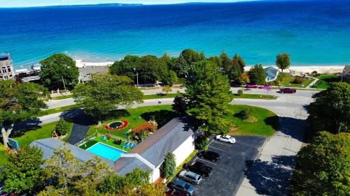 Gallery image of American Boutique Inn - Lakeview in Mackinaw City