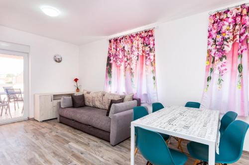 Irina - A4 first floor - MPolo