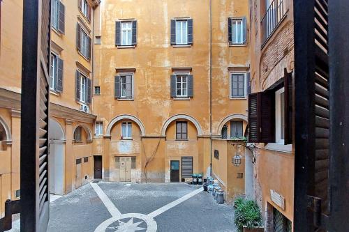 Pantheon Apartment Rondanini
