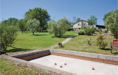 Jardín al aire libre en Stunning Home In Lugnano In Teverina