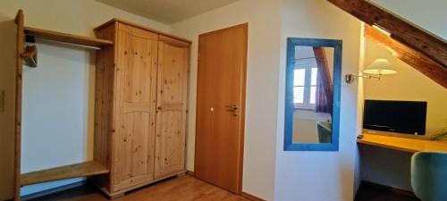 Μια τηλεόραση ή/και κέντρο ψυχαγωγίας στο Oberamer Hof