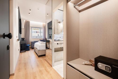Dina & McAllister Rooms & Suites