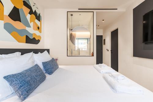 Dina & McAllister Rooms & Suites