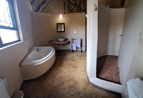 Bilik mandi di AmaZulu Lodge