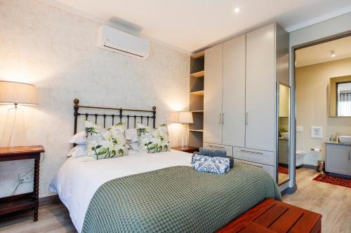 Katil atau katil-katil dalam bilik di Nuach Luxury Suites