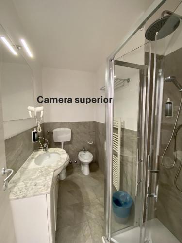 Hotel Sciatori 3 Stelle Superiorにあるバスルーム