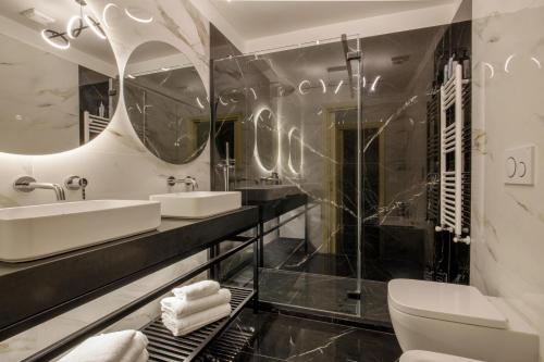 Un baño de Condotti Boutique Hotel