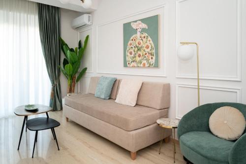 Margo Luxury Living 2 with SeaVIEW by 8essentially