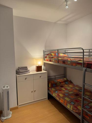 Apartamento planta baja con piscina en el edificio Royal Marine II