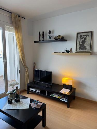 Apartamento planta baja con piscina en el edificio Royal Marine II