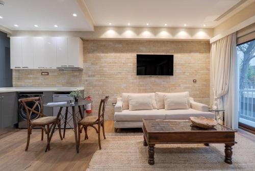 Artemis - Luxenia Suites