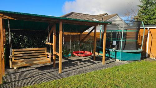 a batting cage in a batting cage at Killarney Cosy Hideaway in Killarney