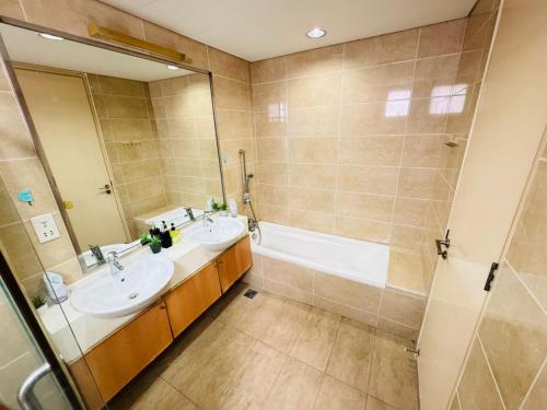 Phòng tắm tại Bintang Goldhill Guest House