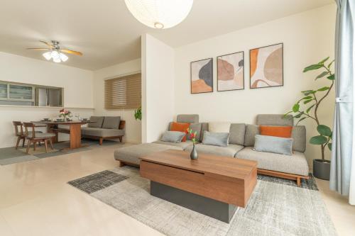 Posezení v ubytování 年末年始特別割引 無料 駐車 4ldk戸建 関空 難波 心斎橋 通天閣 スパワールド世界の大温泉 天王寺動物園 京都直通 天下茶屋駅徒歩5分