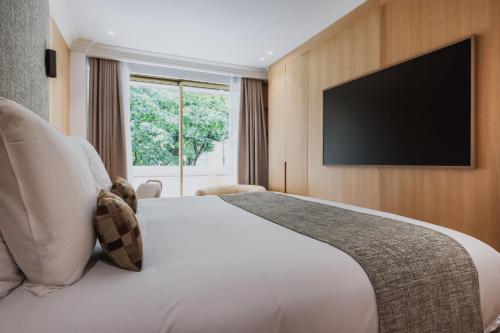 Exceptional flat - 1BD 6P- Arc de Triomphe