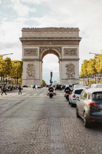 Exceptional flat - 1BD 6P- Arc de Triomphe