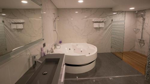 Koupelna v ubytování Hotel Xperience