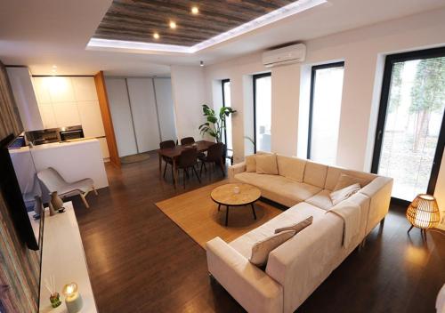 Fotografie z fotogalerie ubytování Center Apartment with Garden Zoe v Piešťanech