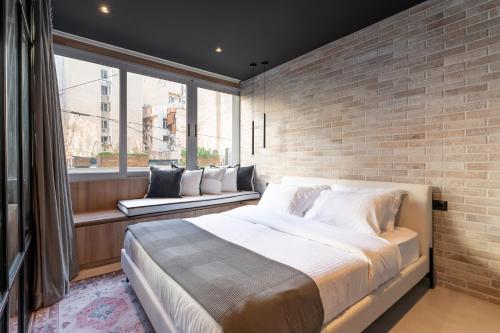 Acropolis Industrial Loft