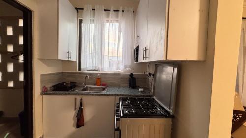 Кухня или мини-кухня в 2br master en-suite in Vipingo, Kilifi
