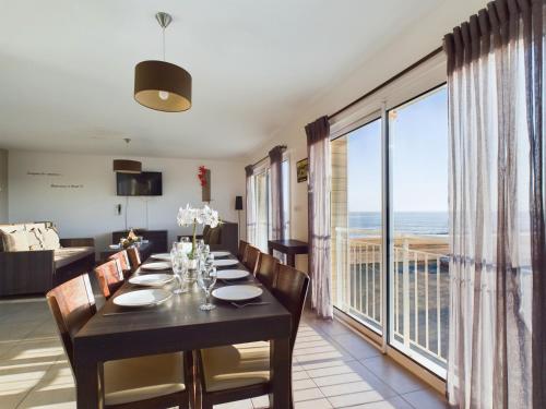 Au bord de la plage, appartement pour 8