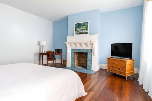 Телевизор и/или развлекательный центр в Summer Street Guest House