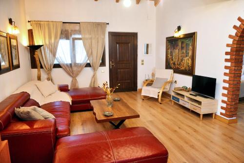 Unique Smaragda's Residense