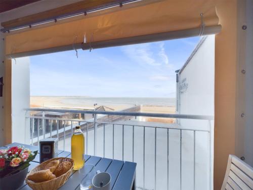À 50m de la plage, appartement pour 6, vue mer