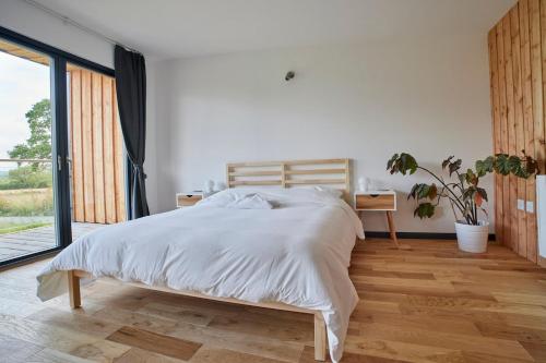 Φωτογραφία από το άλμπουμ του Eco cabin with lovely views of Mendips AONB cabin 4 σε Congresbury