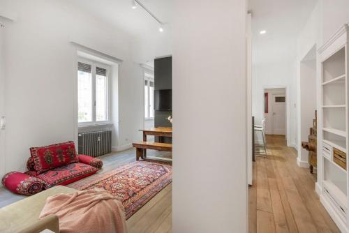 Bordeaux luxury apartment Rome