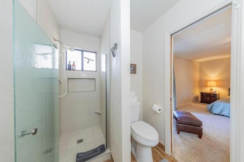 Ένα μπάνιο στο Yosemite Wooded Hills, Pool Table, Fitness, Views