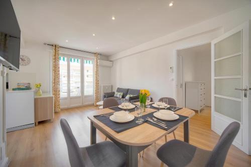 Photo de la galerie de l'établissement Immogroom - bright and modern apartment with a-c, à Cannes