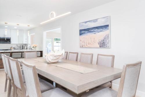 Η κουζίνα ή μικρή κουζίνα στο Atlantic Ocean Home ,1 minute walk to the beach