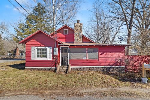 Το κτήριο όπου στεγάζεται  η παραθεριστική κατοικία