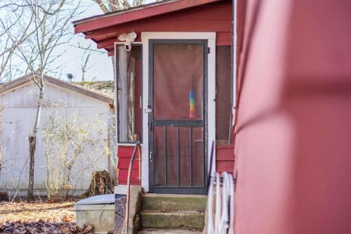 Το κτήριο όπου στεγάζεται  η παραθεριστική κατοικία