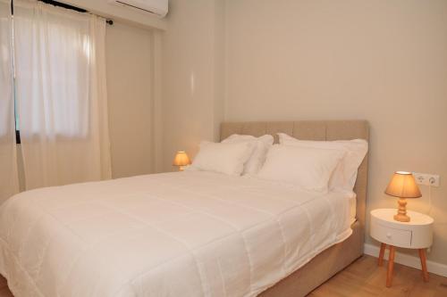 Vintage-Inspired 2BDR Apt - 15' to Monastiraki