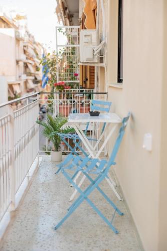 Vintage-Inspired 2BDR Apt - 15' to Monastiraki