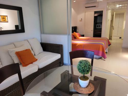 Postel nebo postele na pokoji v ubytování Green Park 007 C Monoambiente frente al bosque