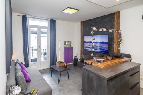 Kuchyň nebo kuchyňský kout v ubytování Bellerive Love Suite Magnifique vue lac