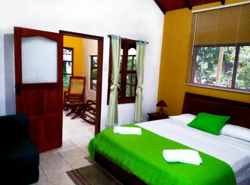 Cama o camas de una habitación en Cabañas Yakuruna