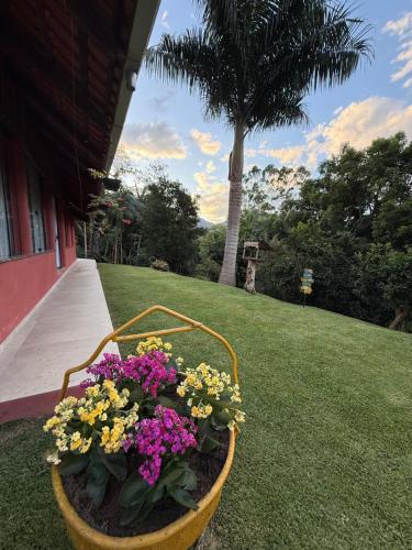 Taman di luar Pousada Passig