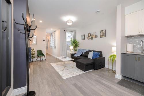 Gallery image of Modern 2BR Condo with Pet Friendly - Near University in Ottawa