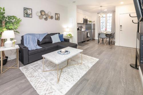 Gallery image of Modern 2BR Condo with Pet Friendly - Near University in Ottawa