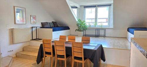 Bright & Spacious Stay in Graz