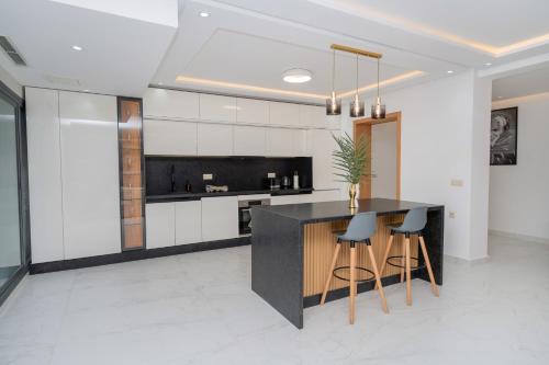Cucina o angolo cottura di Luxurious Condo in Tangier
