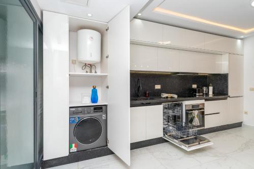 Cucina o angolo cottura di Luxurious Condo in Tangier