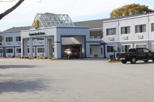 Groton Inn & Suites – Photos 2